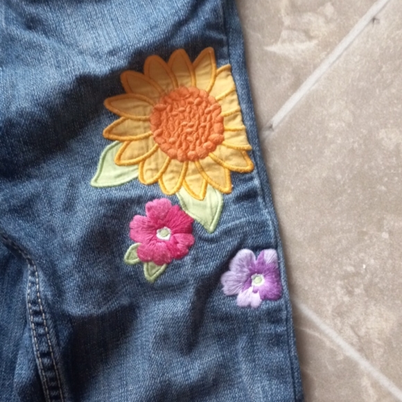 Girls jeans size 5 - Picture 2 of 5